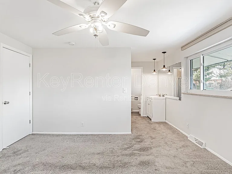 5265 W Ontario Ave — Photo 10