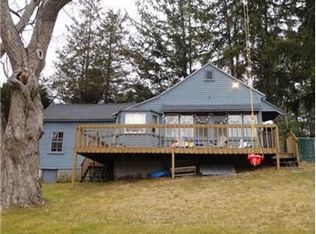 17 Hopkinton Rd, Upton, MA 01568