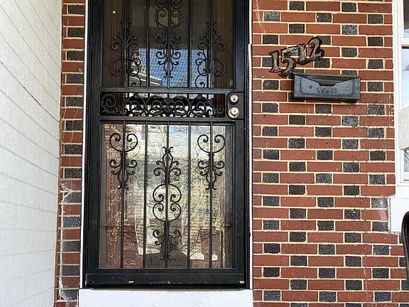 3rd image of 1512 W Ruscomb St