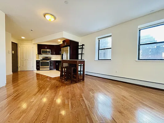 Rented by NY Best Homes Realty | media 21