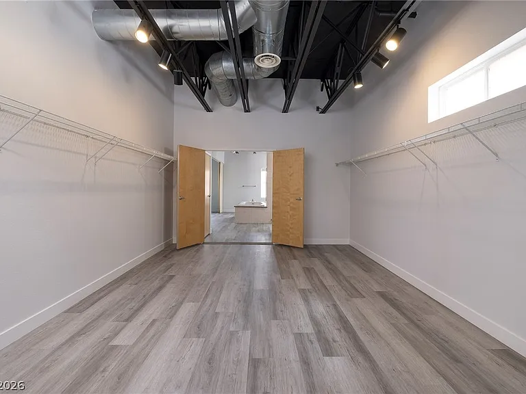5651 Deer Creek Falls Ct — Photo 18