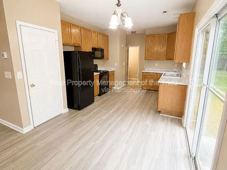 7 Loblolly Ct — Photo 2