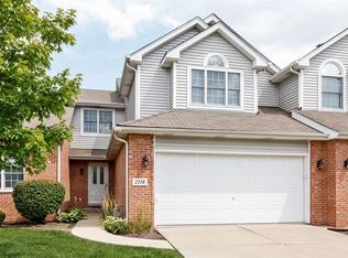 2118 Clover Ln, Woodridge, IL 60517