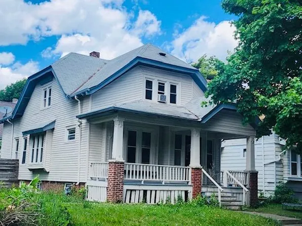 4430 W Meinecke AVENUE, Milwaukee, WI 53210