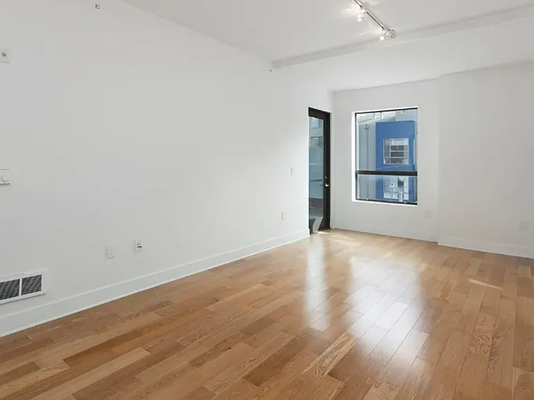 550 18th Street (1211rc) — Photo 11