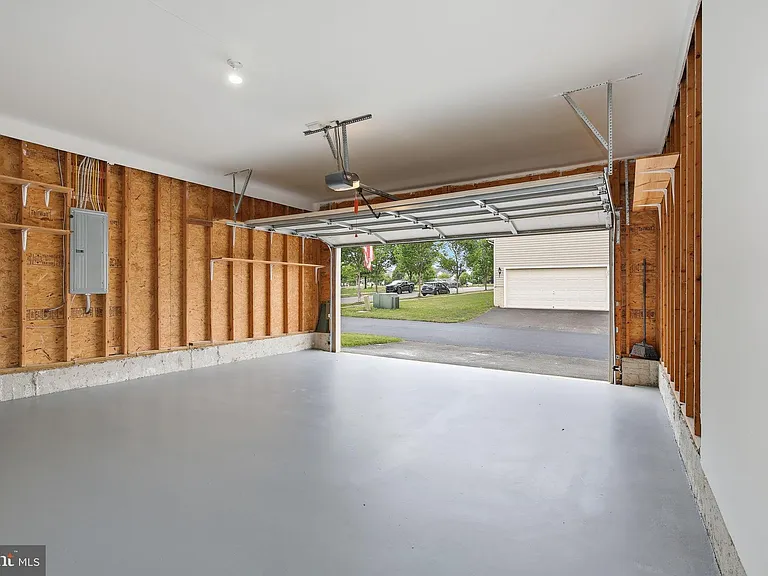 20 Houser Dr — Photo 33