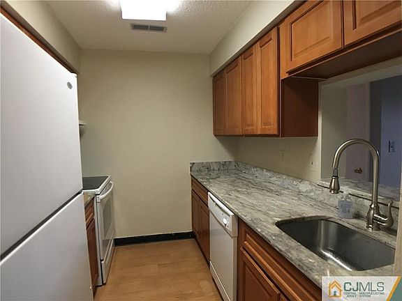 4th image of 2412 Ravens Crest Dr #2412