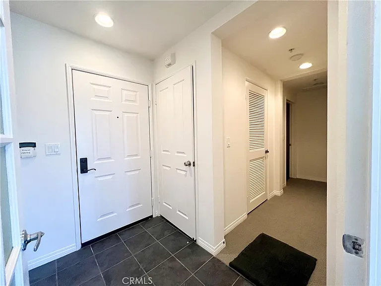 6020 Seabluff Dr #402 — Photo 4