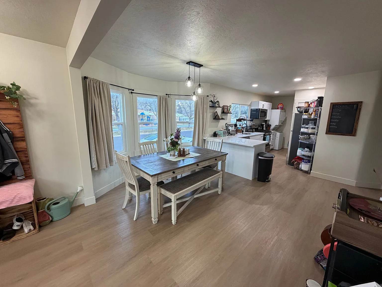 Renovated Apartment — Photo 4