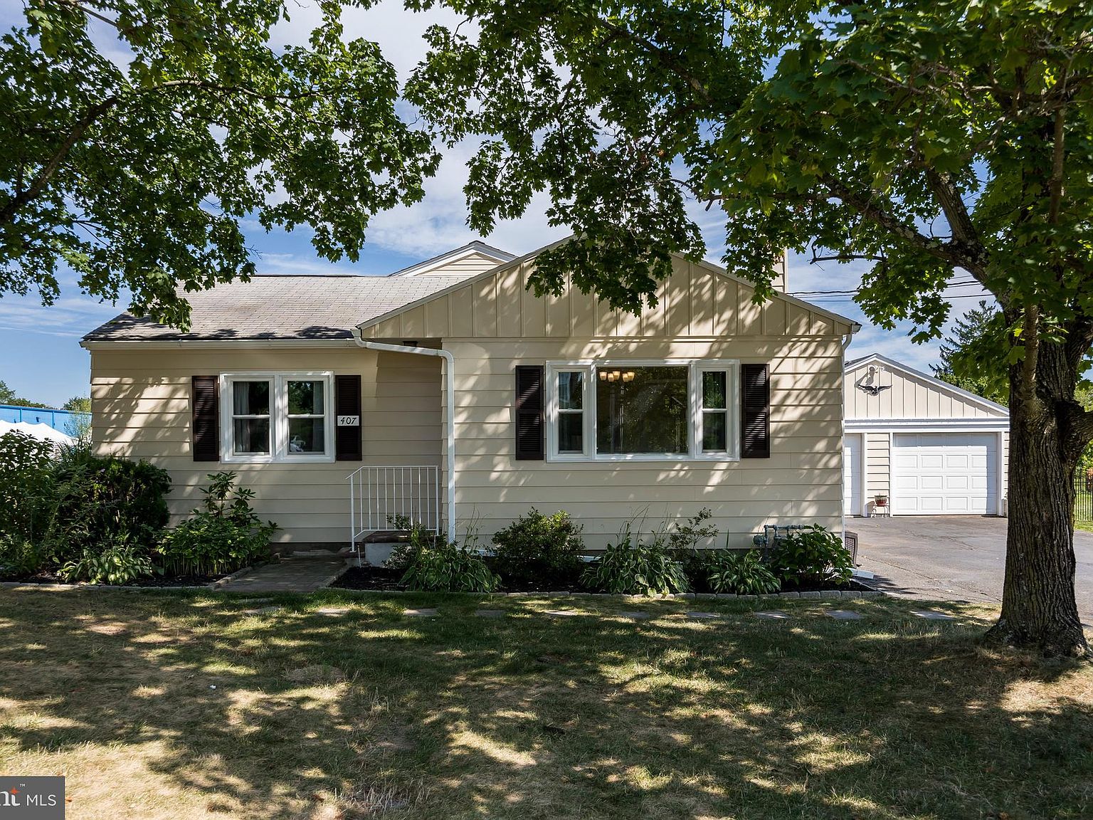 407 Fairview Ave, Quakertown, PA 18951 Zillow