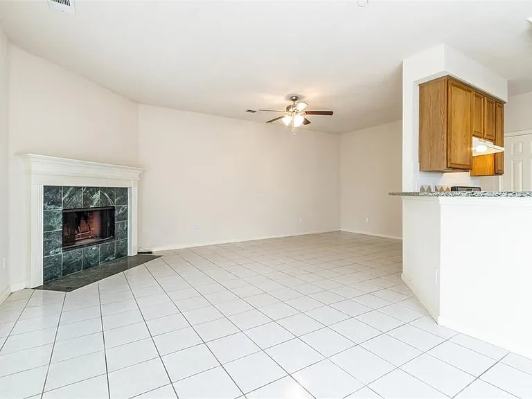 1138 Evandale Ln — Photo 8