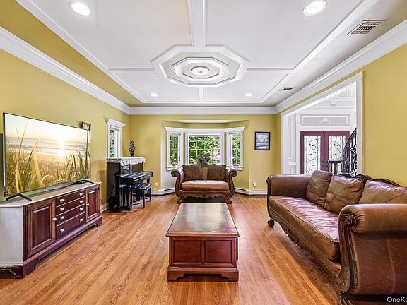 3rd image of 4 Penn Court