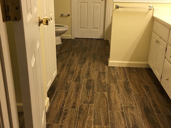 2nd image of 2810 Maple Vista Ln