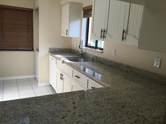3rd image of 2375 SW 22nd Ave #1010