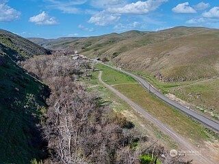 2nd image of 13761 Asotin Creek Road