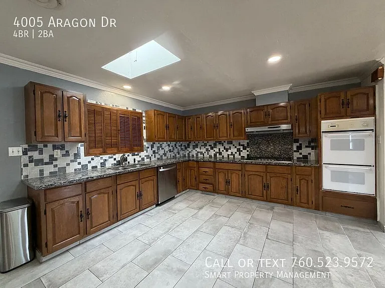 4005 Aragon Dr — Photo 8