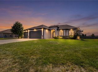 7917 SW 2nd Ter, Blue Springs, MO 64014
