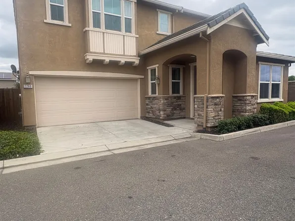 2260 Gallery Dr, Riverbank, CA 95367