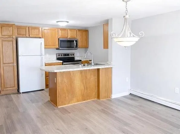 7401 Century Pl #13, Middleton, WI 53562