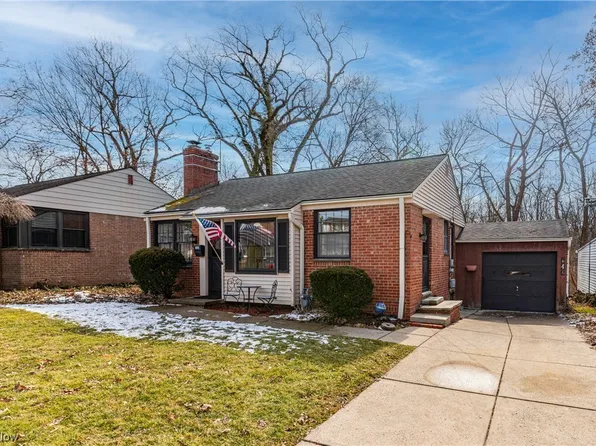 141 N Rocky River Dr, Berea, OH 44017