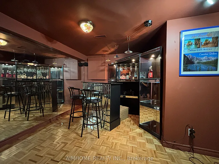 29 Snowshoe Cres — Photo 12
