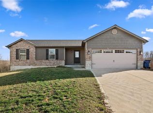 7 Basketball Ct, Foristell, MO 63348