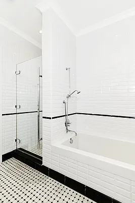 Rented by Compass | media 21