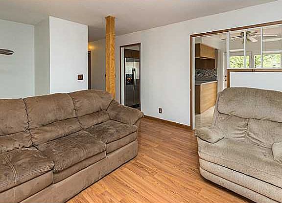 5th image of 6685 NW 54th Ct