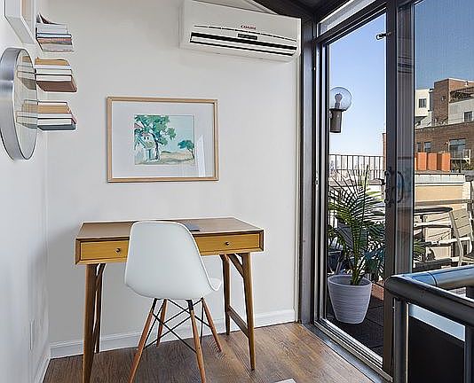 2nd image of 424 13th St #4D