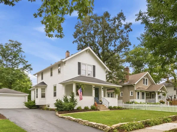 1060 Griffith Rd, Lake Forest, IL 60045