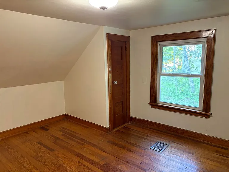 1420 Woodbury Ave — Photo 26