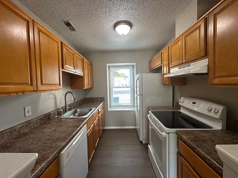 3638 Windmill Dr — Photo 7