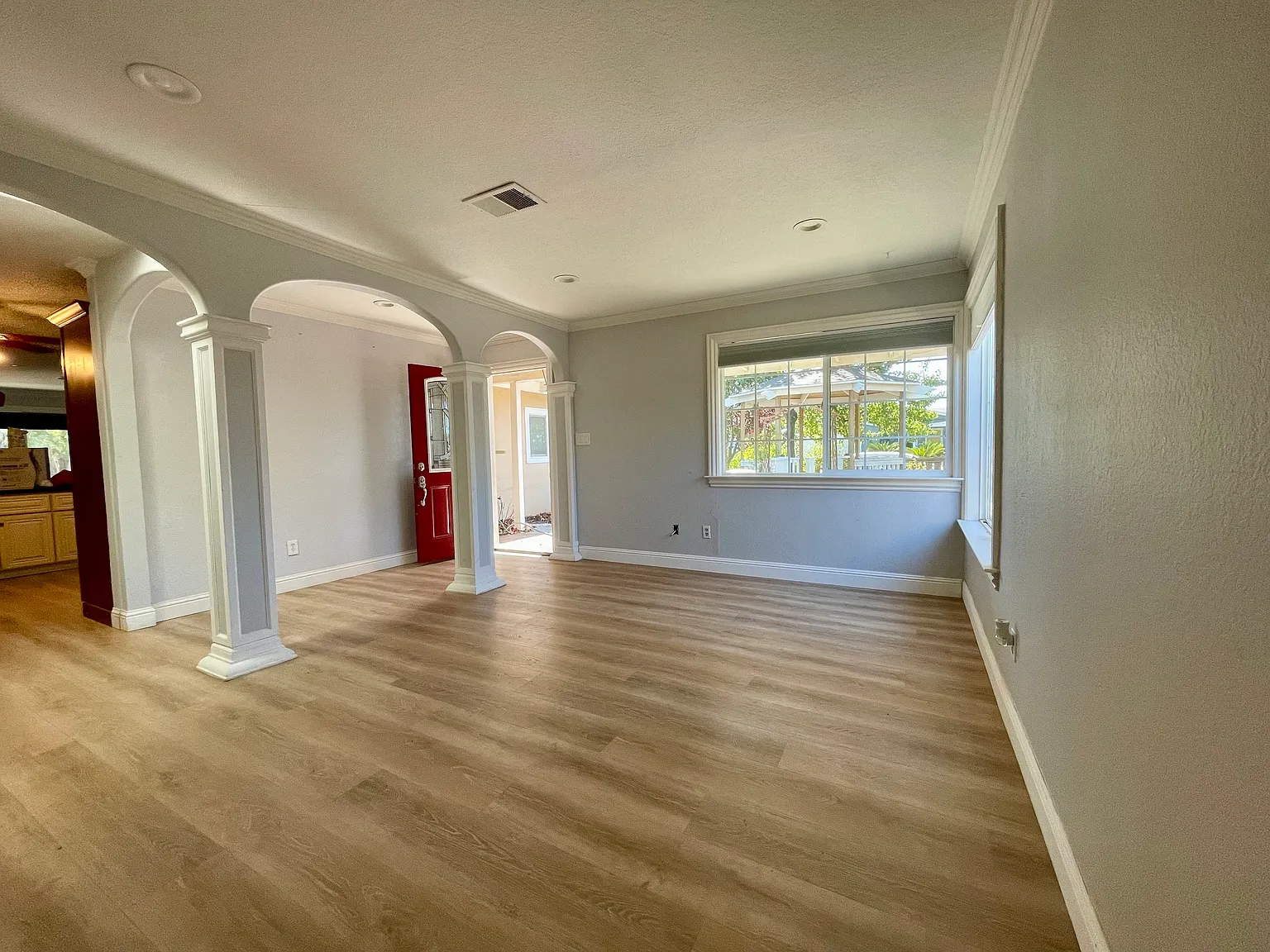 3 bed, 1400 sqft, $2,800 — Photo 3