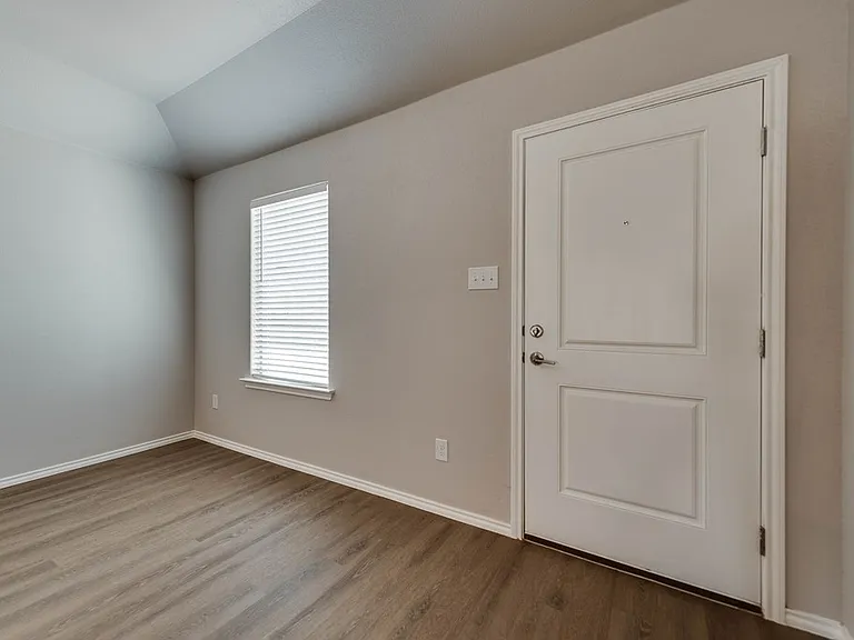 8207 E County Road 111 — Photo 2