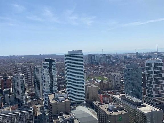 5th image of 7 Grenville St #4705