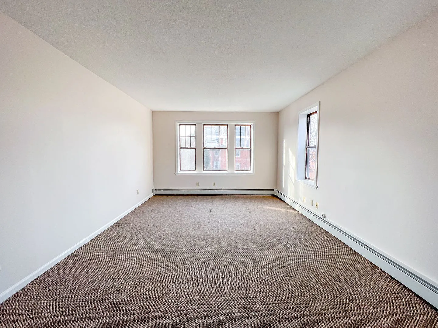 26 Congress St / Luca Investments LLC — Photo 2