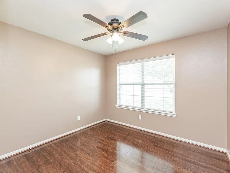 3910 Enclave Mist Ln — Photo 26