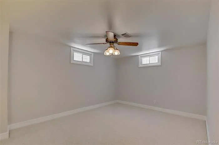 409 S Alkire St — Photo 23