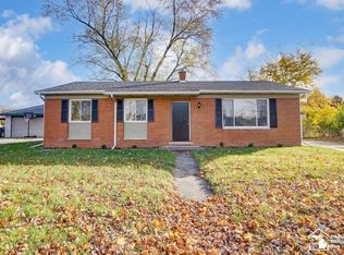 7500 Wellsley St, Lambertville, MI 48144