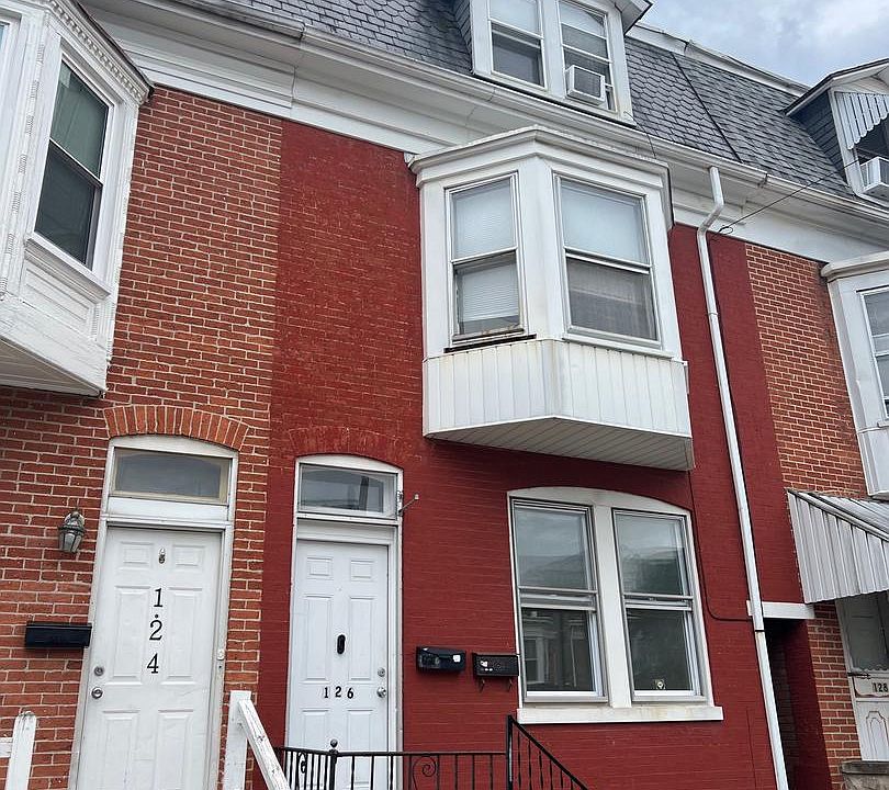 1st image of 126 W Jackson St