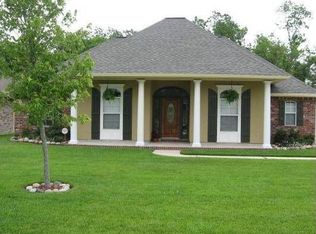 104 Oaklawn Ridge Ln, Saint Rose, LA 70087