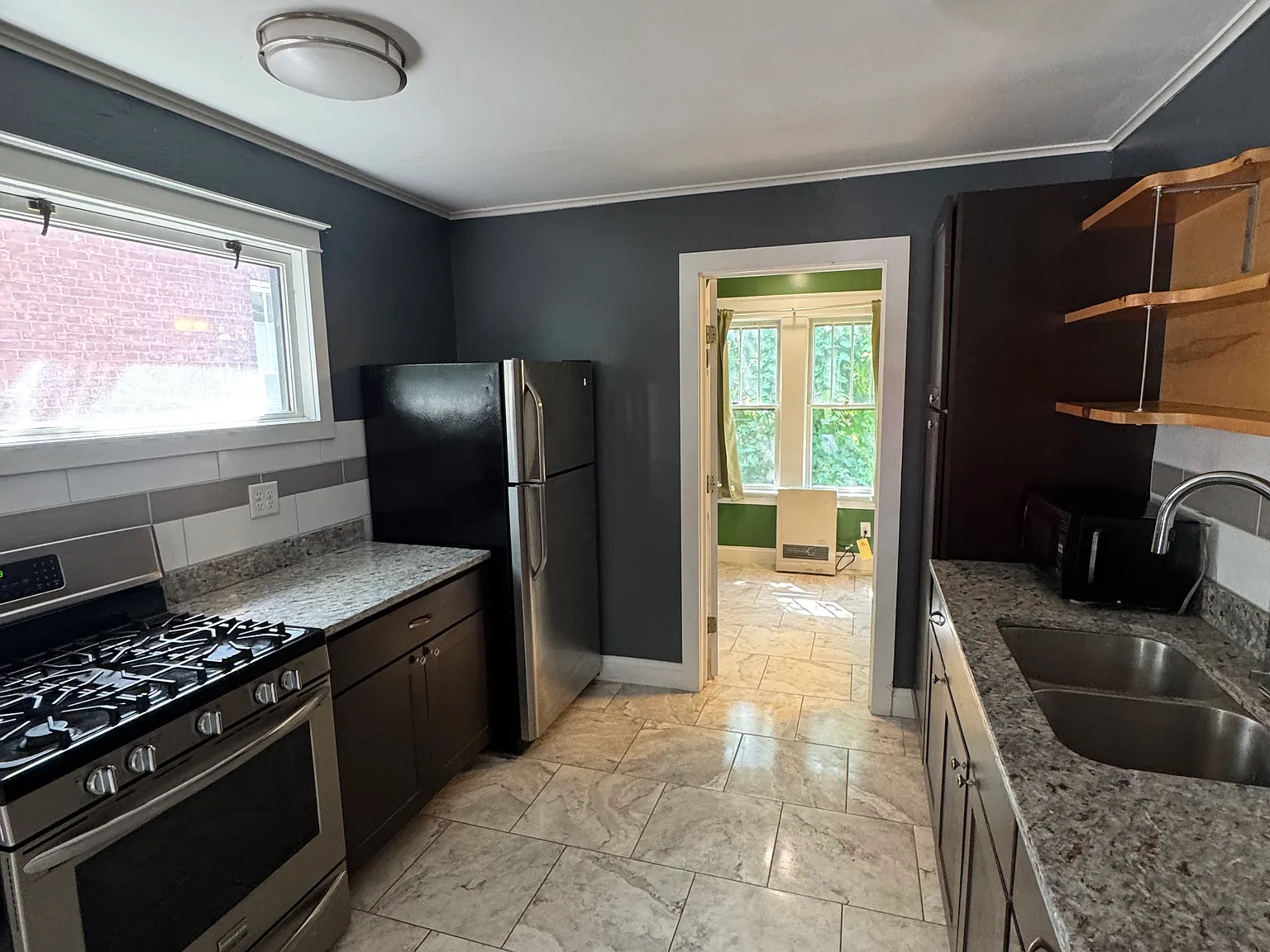 1 bed, 700 sqft, $1,675 — Photo 2