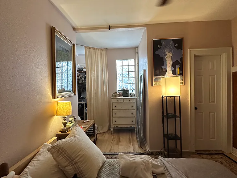 1356 N Pearl St #310 — Photo 3