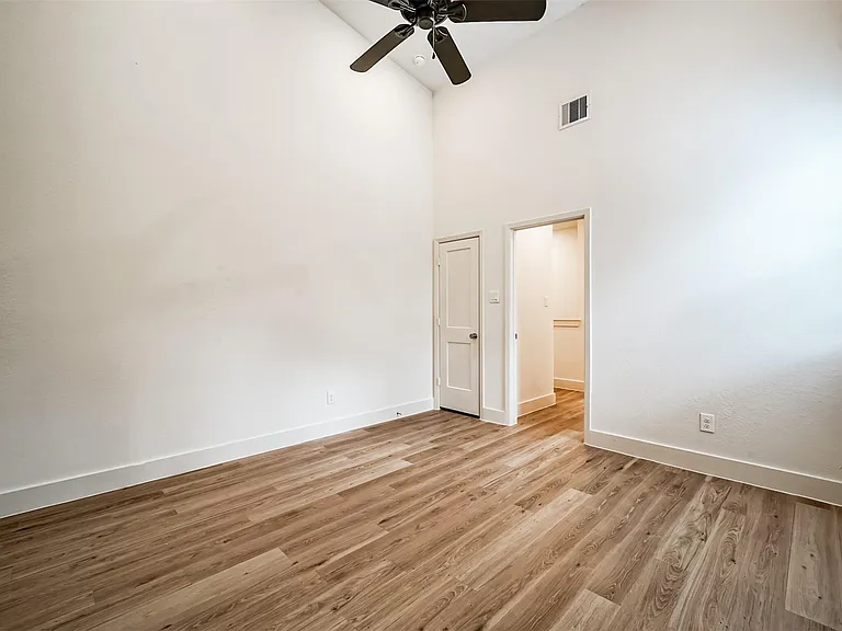 2523 Appian Way #B — Photo 28