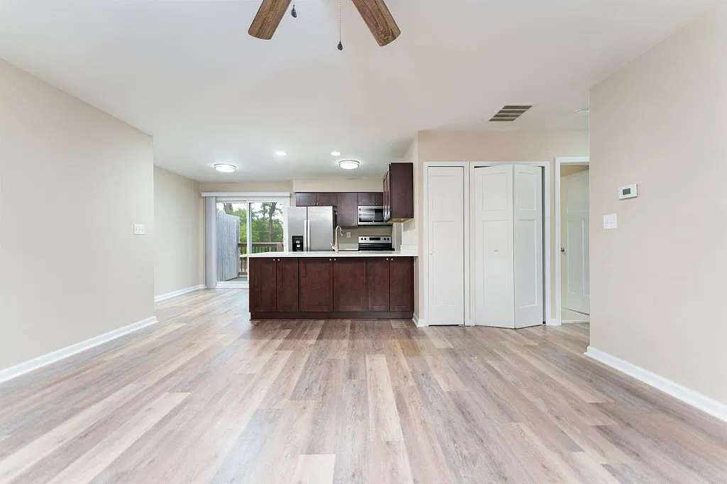10257 E Grand River Ave — Photo 2