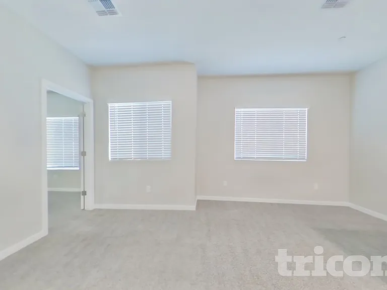 4539 E Grandview St — Photo 16