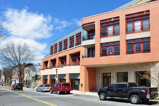 1st image of 45 Main St APT 3N