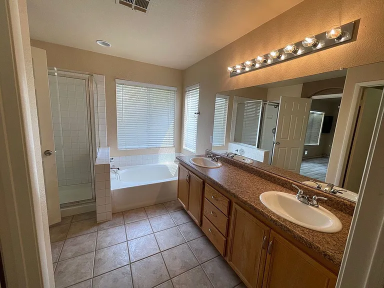 8220 Hollister Ave — Photo 18