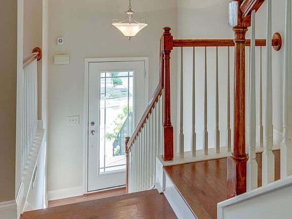 3rd image of 1054 Woodbury Falls Dr