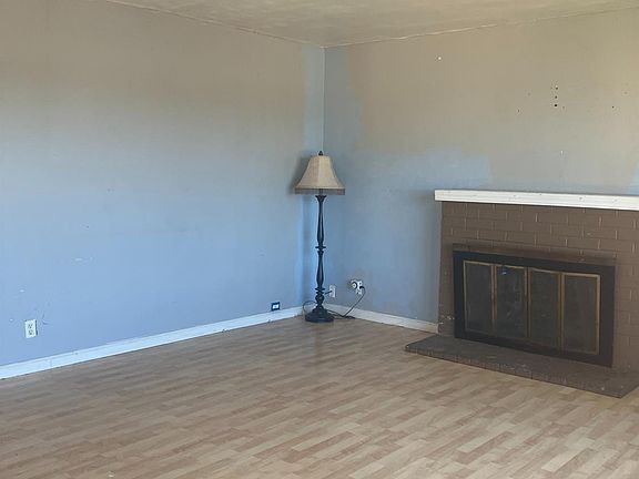 4th image of 1605 Hearn Avenue